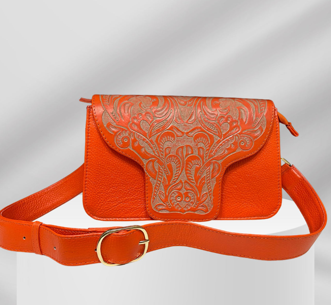 Lucia Crossbody