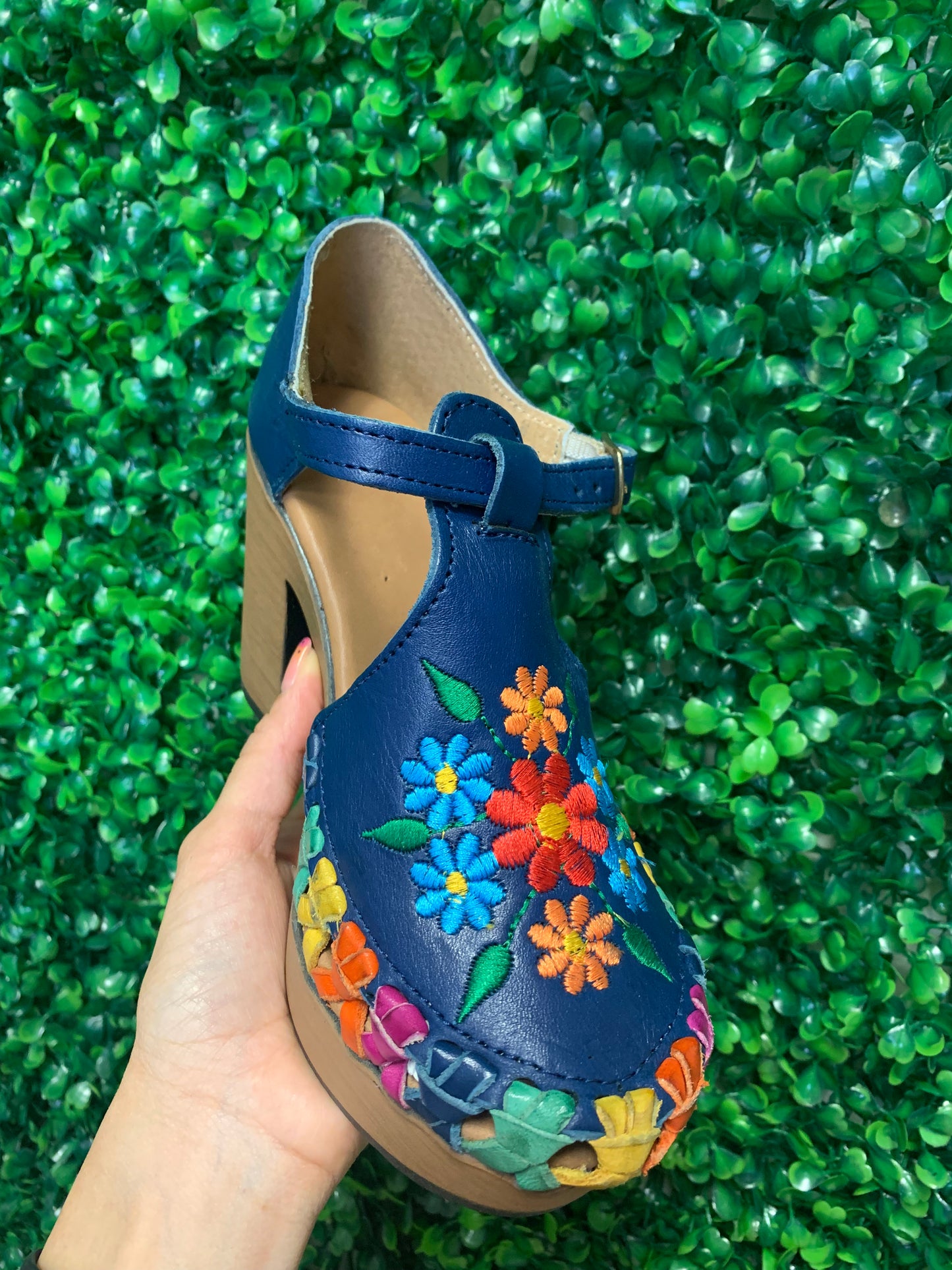 Flor Bordada Heels